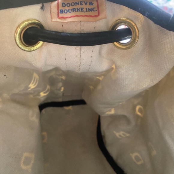 Dooney & Bourke drawstring bag - Picture 4 of 7